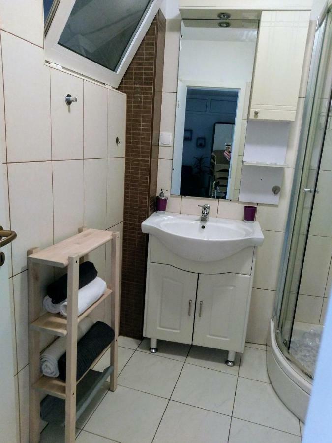 Lovely Apartment With Garden And Terrace 里耶卡 外观 照片