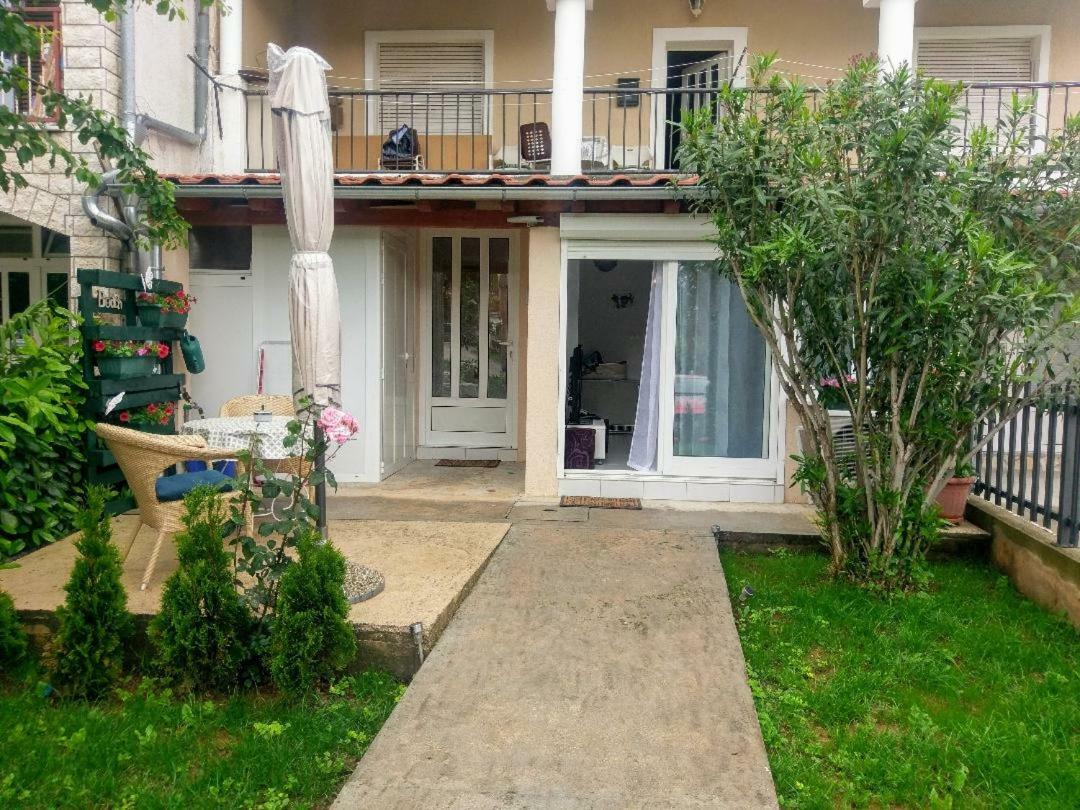 Lovely Apartment With Garden And Terrace 里耶卡 外观 照片